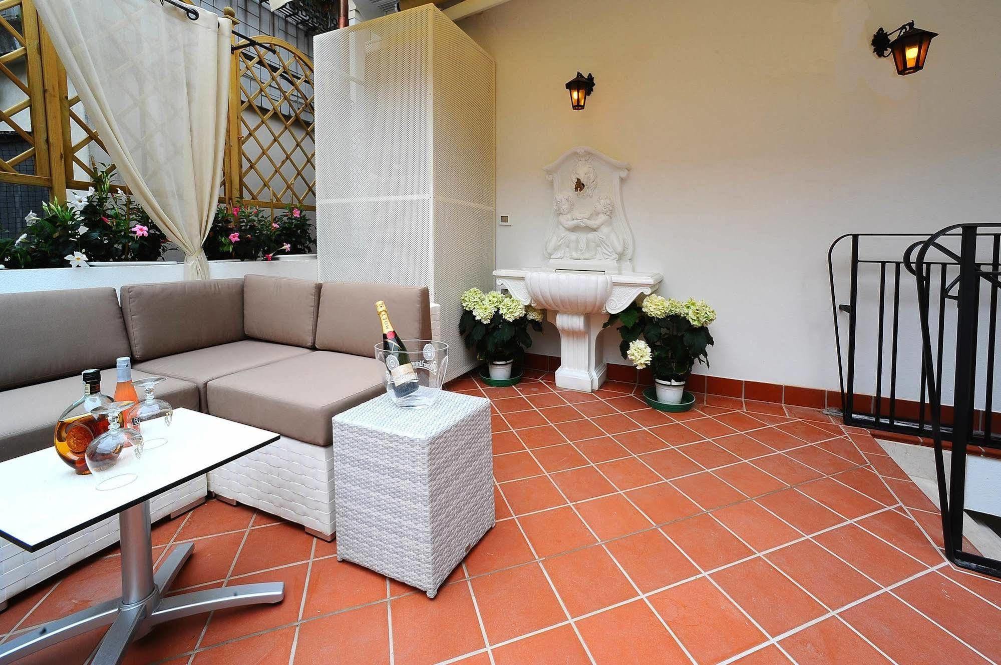 Fontana Hotel Venecia