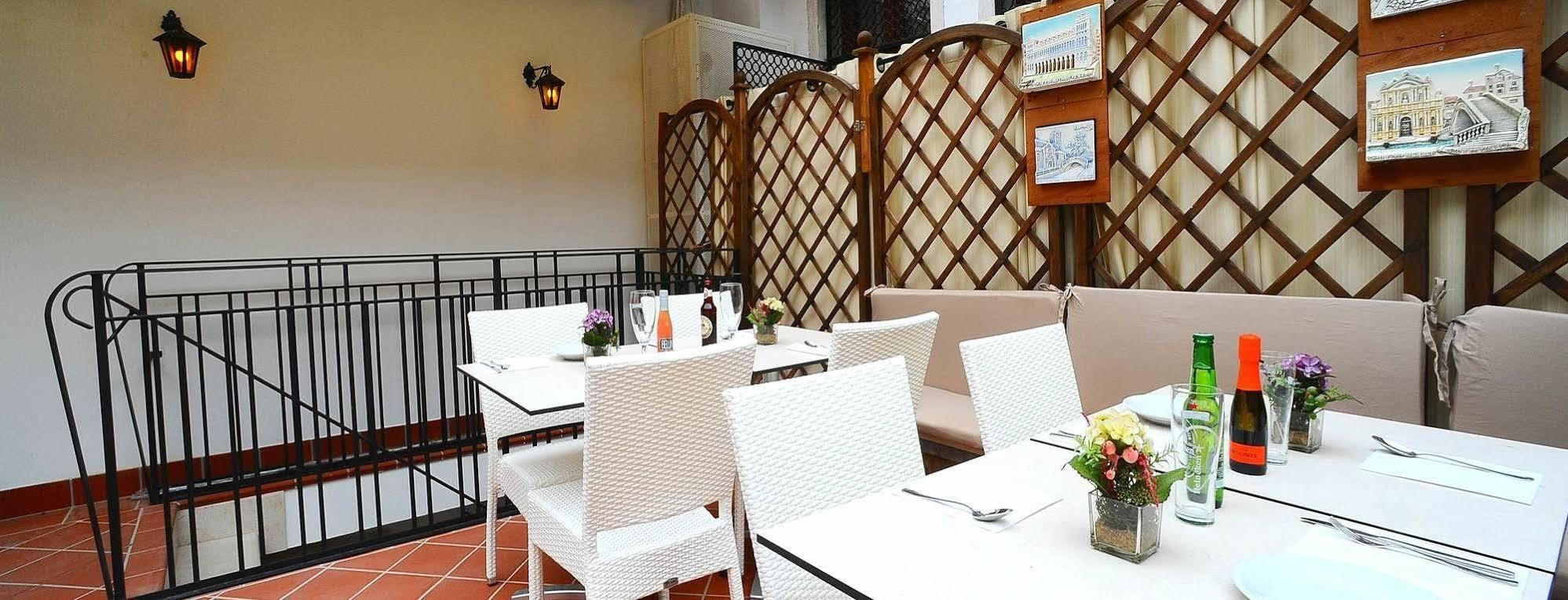 Hotel Fontana Venecia